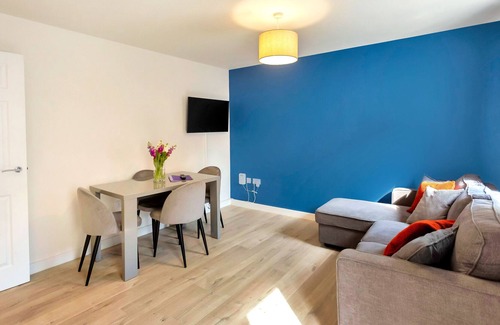 Cheltenham Apartment | Flat 1, 10E, St Paul's 2 Bedroom newly refurbished Apartment in central location