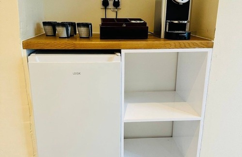 Nottingham City Centre Apartment | Flat 1 Castle View 5 Guest Family Suite