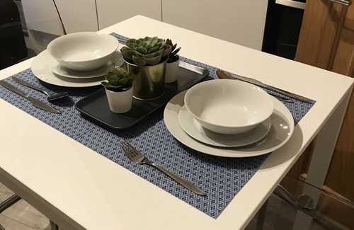 Reading Apartment | Flat 1 Helena House, 1-Bed, Sleeps 2, Garden