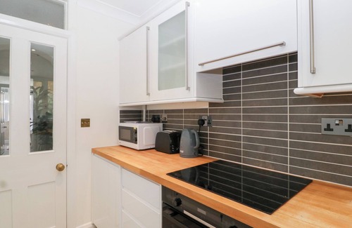 Cheltenham Cottage | FLAT 2 BATTLEDOWN GRANGE, family friendly in Cheltenham