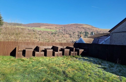 Mountain Ash Apartment | Flat 2, Modern Studio apartment