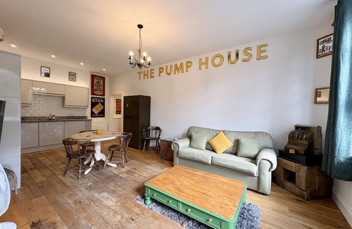 Shoscombe Apartment | Flat 2, Waterloo Apartments