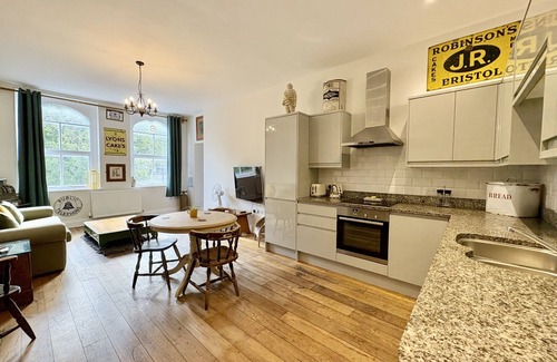 Shoscombe Apartment | Flat 2, Waterloo Apartments