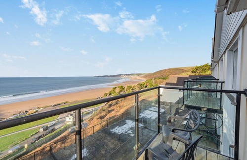 Putsborough Apartment | Flat 28 Clifton Court