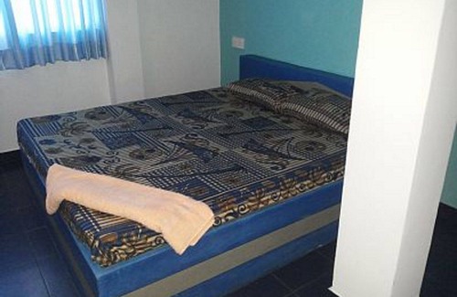 Mount Lavinia Apartment | Flat 3 - Fully Furnished Air-conditioned One Bedroom Apartment in Dehiwala