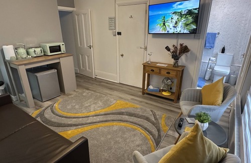 Eastbourne Apartment | Flat 3 Penhale Holiday Flats.