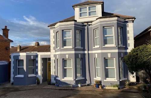 Eastbourne Apartment | Flat 3 Penhale Holiday Flats.