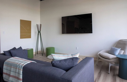 Traverse City Condo | Flat 304 Front and Union