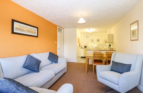Littlehampton Cottage | Flat 33 - Marine Court