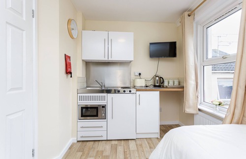 Southampton City Centre Apartment | Flat 4 - Luxury Blackberry Apartments