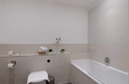 Cantelowes Apartment | Flat 6 · home.ly - Prestige Central London Apartment Camden