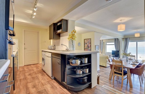 Putsborough Apartment | Flat 8 Clifton Court