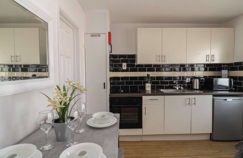 Brean Cottage | FLAT 8, family friendly in Brean