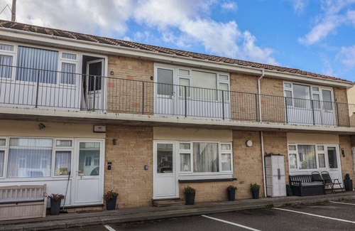 Brean Cottage | FLAT 8, family friendly in Brean