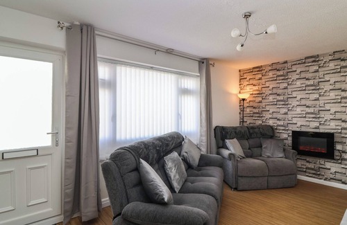 Brean Cottage | FLAT 8, family friendly in Brean