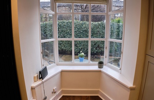 Skipton House | FLAT CAP COTTAGE, family friendly, with a garden in Skipton