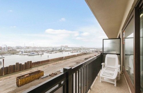 Blankenberge Apartment | Flat in Blankenberge with Harbour Views