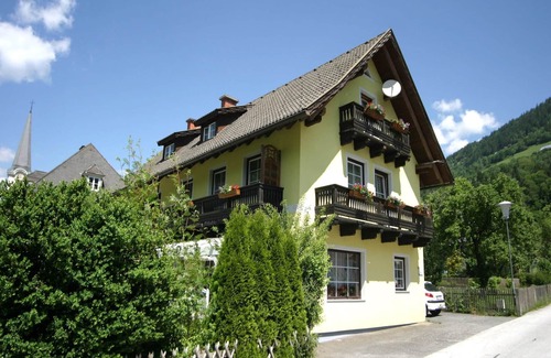 Feld am See Apartment | Flat in Feld am See on Lake Brennsee