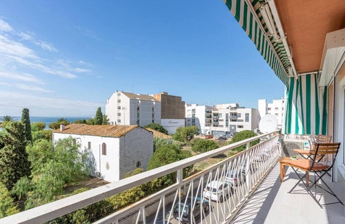 Roses Town Center Apartment | Flat in front of the sea in the centre of Roses AV-59