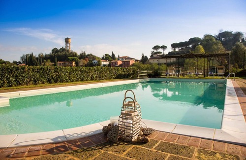 Lari Apartment | Flat in Lari, A/C, terrace, pool, restaurant, Wi-Fi, close to the village, Li