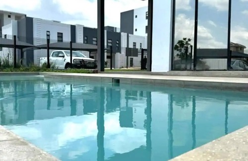 Greater Johannesburg Metropolitan Area Apartment | Flat in Midrandnn