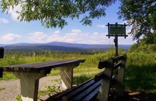 Sehmatal-Neudorf Apartment | Flat in Neudorf with garden and barbecue