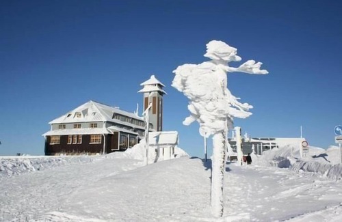 Sehmatal-Neudorf Apartment | Flat in Neudorf with garden and barbecue