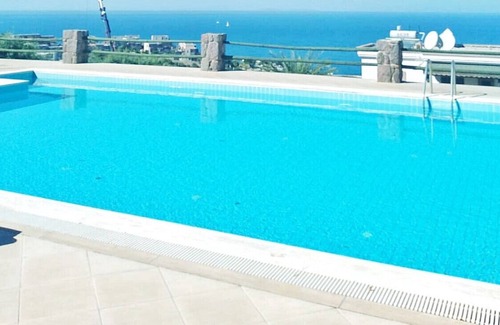 Gundogan Apartment | Flat in Yalikavak with Sea View and Shared Pool