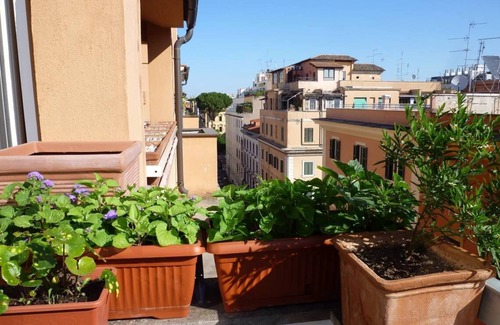Rione XVIII Castro Pretorio Apartment | Flat near Termini Station