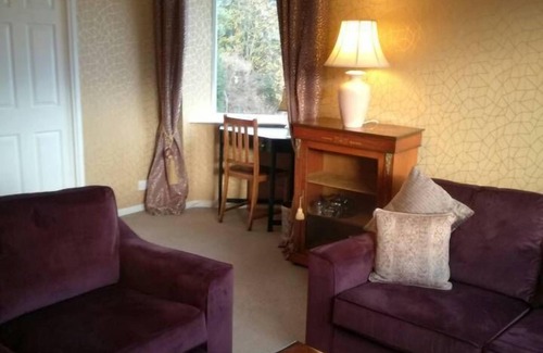 Newcastle-upon-Tyne House | Flat - Sleeps 4 - Parking - Close to Airport