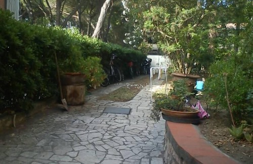 Marina di Grosseto Apartment | flat under pinewood with garden - Marina di grosseto,grosseto
