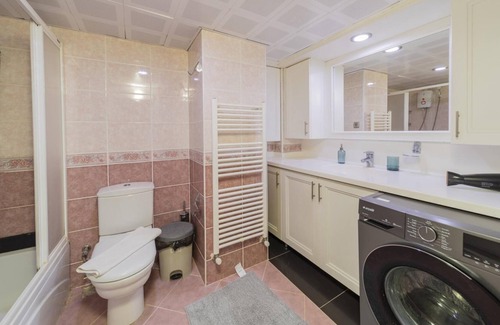Konyaalti Apartment | Flat w Balcony 3 min to Konyaalti Beach in Antalya