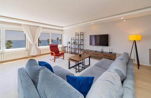 Konyaalti Apartment | Flat w Balcony 3 min to Konyaalti Beach in Antalya