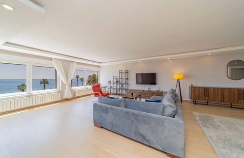 Konyaalti Apartment | Flat w Balcony 3 min to Konyaalti Beach in Antalya