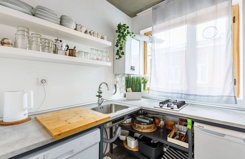 Istanbul City Center Apartment | Flat w Terrace Near Red Church in Fatih