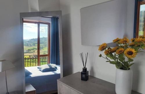 Guzman Apartment | Flat with Fireplace in the Historic Centre