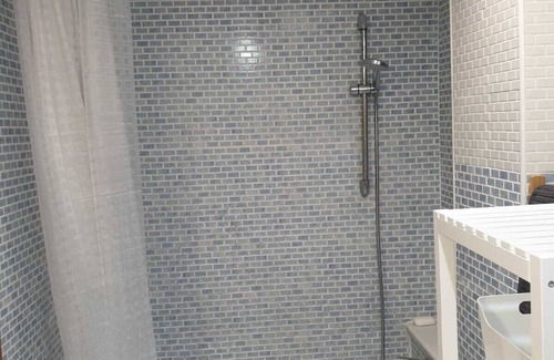 Campoamor Apartment | Flat with private terrace, view of the Castillo
