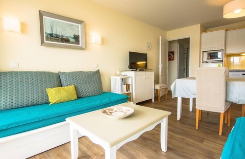Crozon Apartment | Flat with sea view, large terrace, heated swimming pool