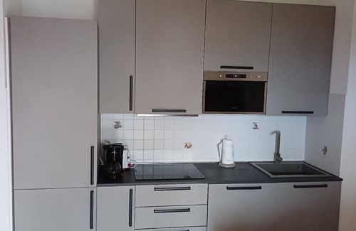 Assenza House | Flat within walking distance of lake and beach