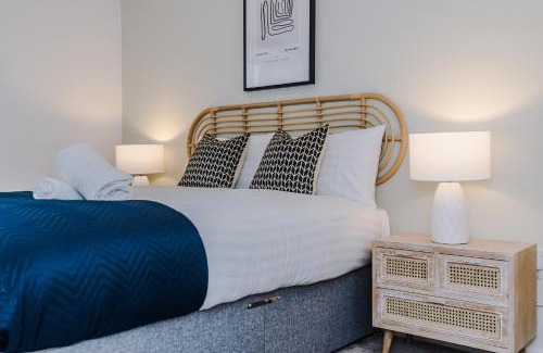 Liverpool City Centre Apartment | Flatzy - City Centre Flat With Free Parking