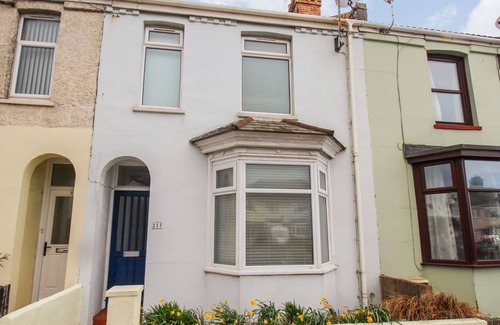 Wyke Regis Cottage | FLEET BREEZE, pet friendly, country holiday cottage in Wyke Regis