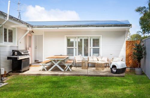 Culburra Beach House | Fleur de Chalet - Pet Friendly - 10 Mins Walk to Beach
