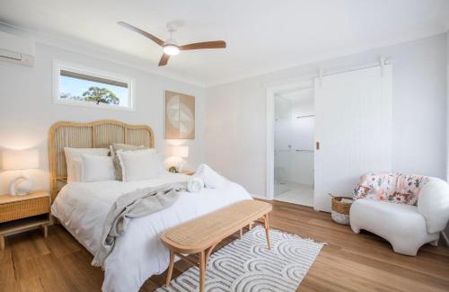 Culburra Beach House | Fleur de Chalet - Pet Friendly - 10 Mins Walk to Beach