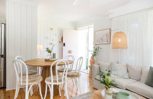 Culburra Beach House | Fleur de Chalet - Pet Friendly - 10 Mins Walk to Beach