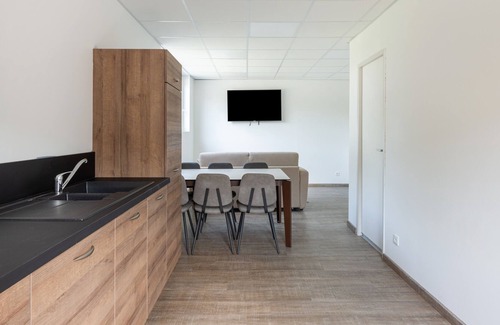 Jumieges Apartment | Fleur de Lys - Two Bedroom Apartment, Sleeps 6