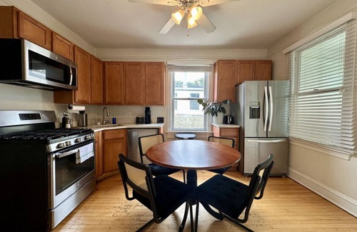Bucktown Apartment | Flexhome Bucktown 2BR C1