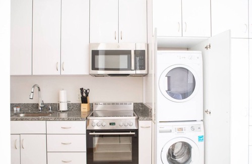 Brewers Hill Apartment | Flexhome East Side Studio Apt - Near Brady St and Fiserv with Balcony