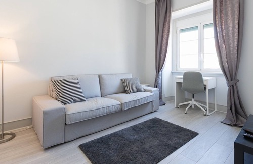 Alto do Pina Apartment | FLH Alameda Spacious Apartment