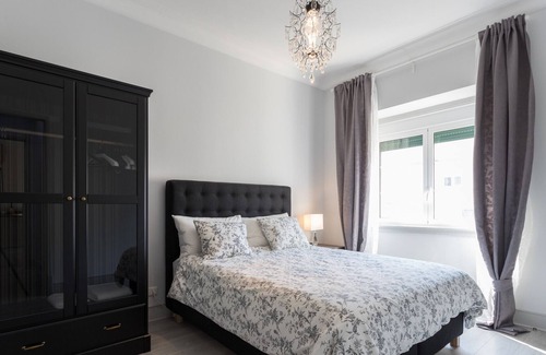 Alto do Pina Apartment | FLH Alameda Spacious Apartment