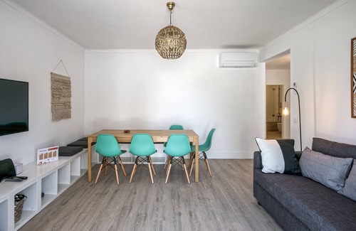Altura House | FLH Altura Family House with Pool